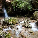 Ferula Romantica Mansarda Tra Fiumi E Montagne Sardegna *