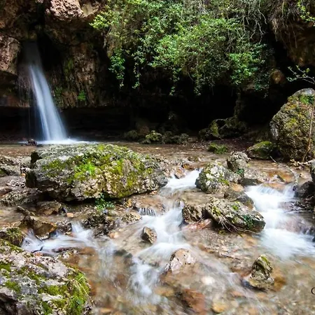 Ferula Romantica Mansarda Tra Fiumi E Montagne Sardegna *