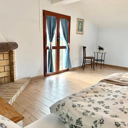 Casa vacanze Ferula Romantica Mansarda Tra Fiumi E Montagne Sardegna *