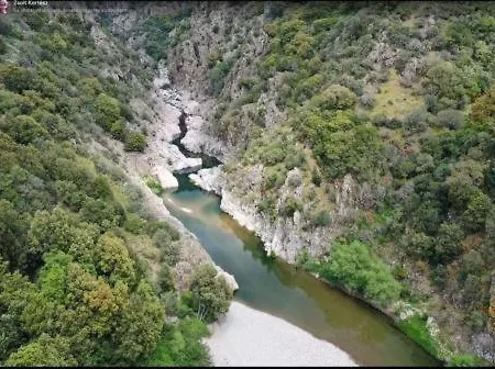 Ferula Romantica Mansarda Tra Fiumi E Montagne Sardegna Seùlo