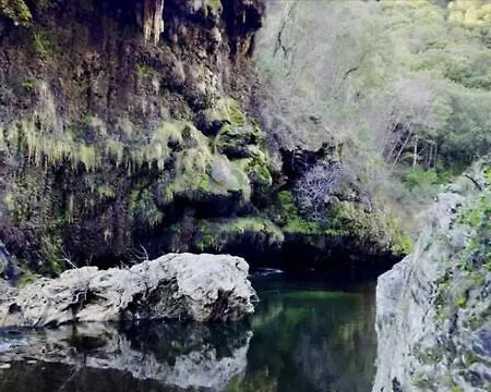 Ferula Romantica Mansarda Tra Fiumi E Montagne Sardegna בית נופש